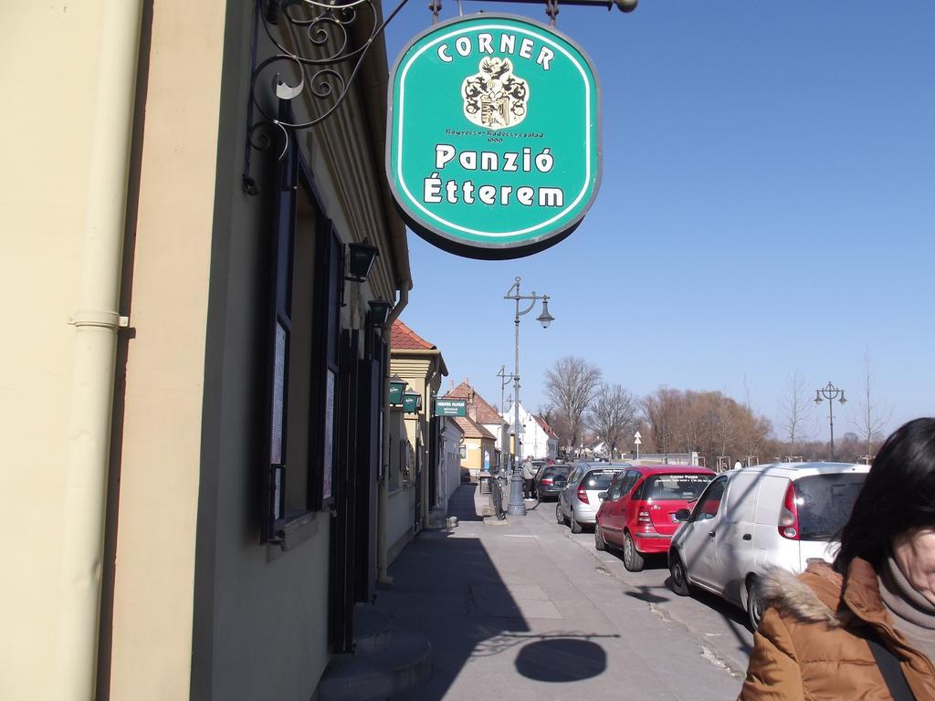 Corner Panzio Hotel Szentendre Bagian luar foto